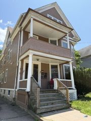 119 Hobart Street 2nd floor, New Haven, CT 06511