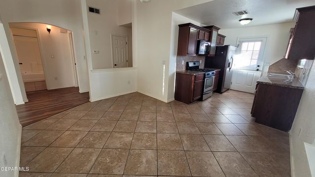 4636 Joseph Rodriguez Drive, El Paso, TX 79938