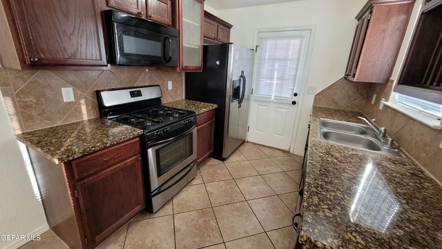 4636 Joseph Rodriguez Drive, El Paso, TX 79938