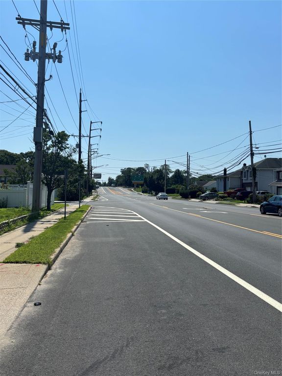 1023 Newbridge Road, Bellmore, NY 11710 — photo 5