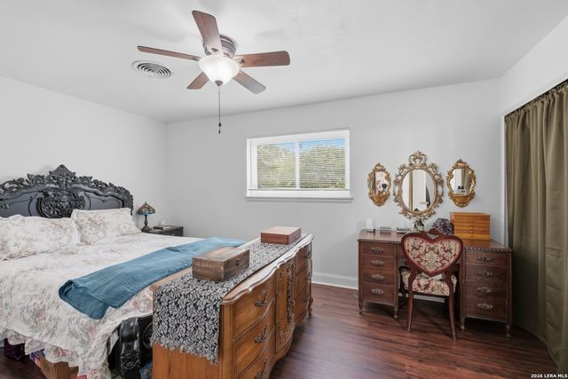 1911 DELLHAVEN DR, San Antonio, TX 78220