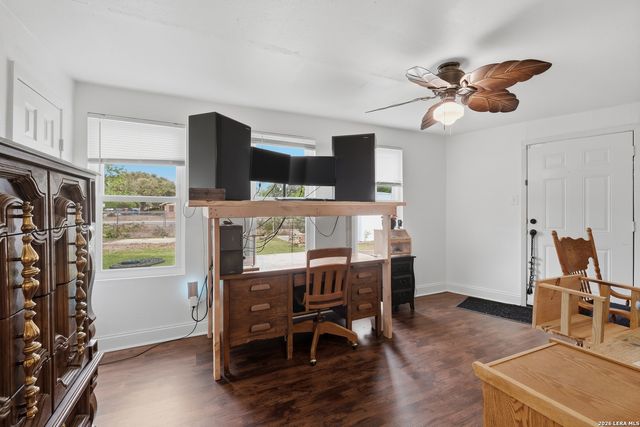 1911 DELLHAVEN DR, San Antonio, TX 78220