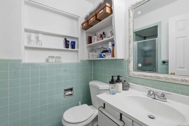 1911 DELLHAVEN DR, San Antonio, TX 78220