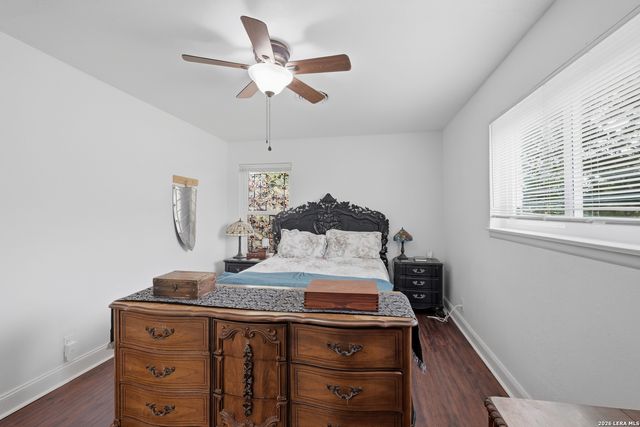 1911 DELLHAVEN DR, San Antonio, TX 78220