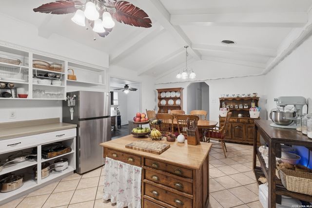 1911 DELLHAVEN DR, San Antonio, TX 78220