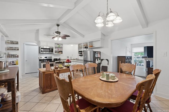 1911 DELLHAVEN DR, San Antonio, TX 78220