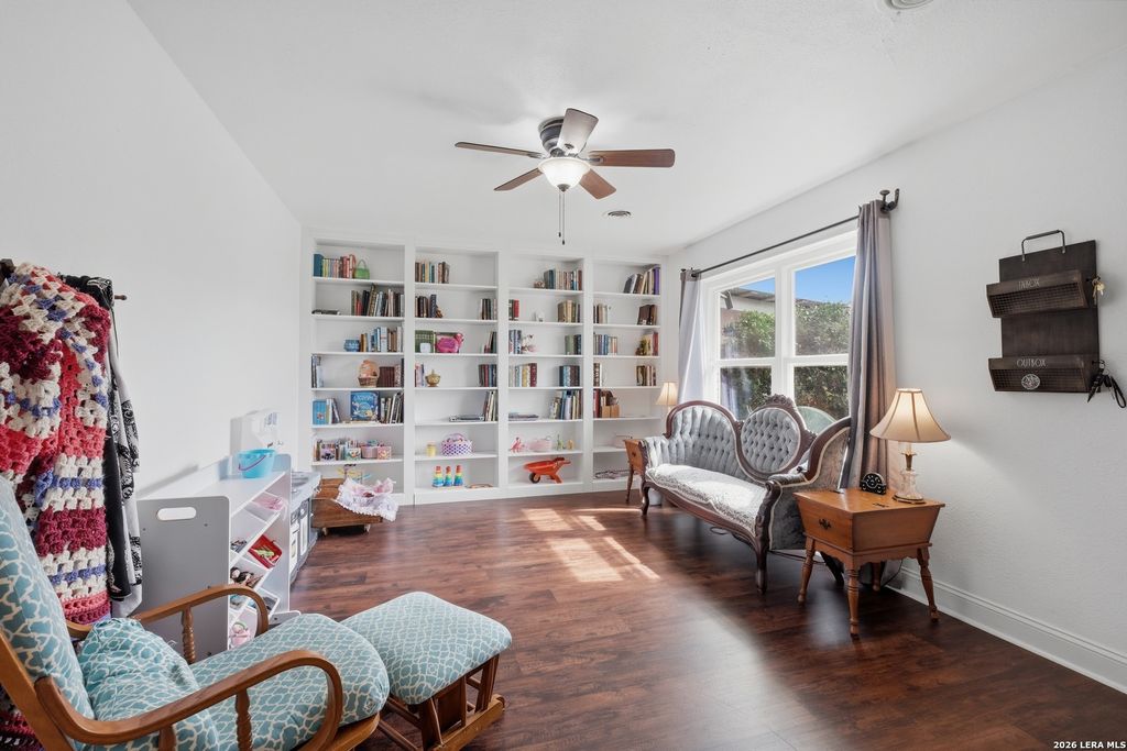 1911 DELLHAVEN DR, San Antonio, TX 78220