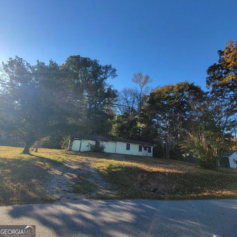 156 Pine Circle, Lagrange, GA 30241