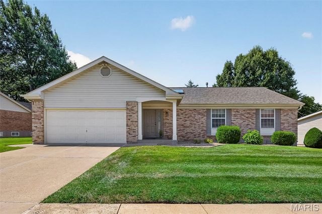 1122 Majestic Drive, Fenton, MO 63026