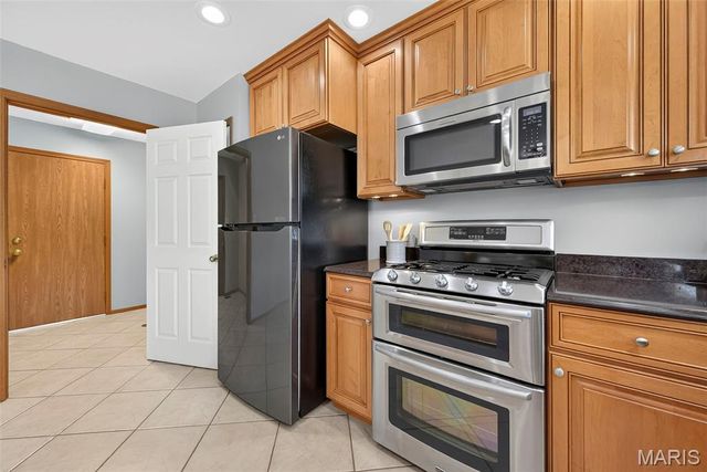 1122 Majestic Drive, Fenton, MO 63026