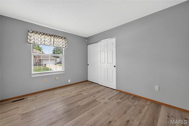 1122 Majestic Drive, Fenton, MO 63026