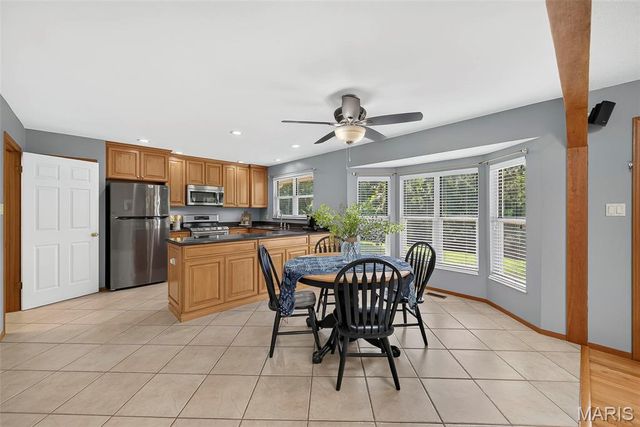 1122 Majestic Drive, Fenton, MO 63026