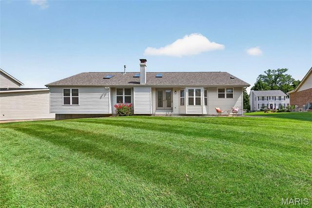 1122 Majestic Drive, Fenton, MO 63026