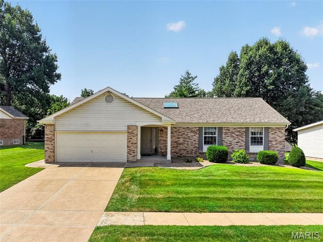 1122 Majestic Drive, Fenton, MO 63026