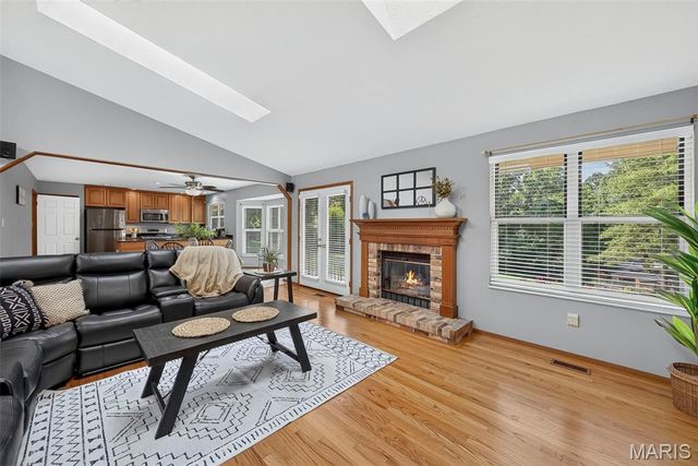 1122 Majestic Drive, Fenton, MO 63026