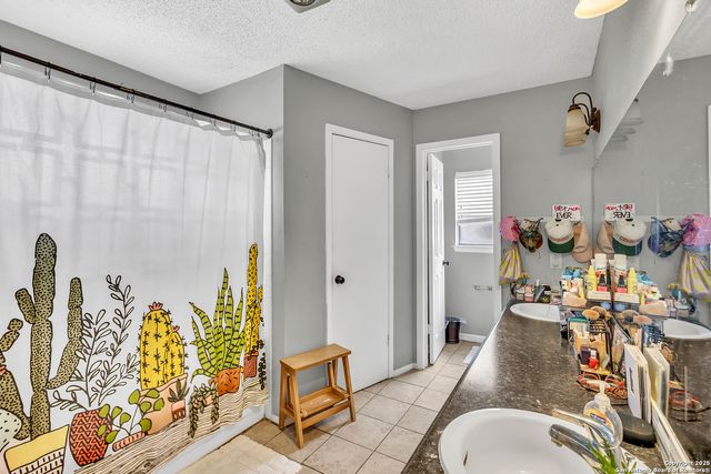 6122 Valley Tree, San Antonio, TX 78250