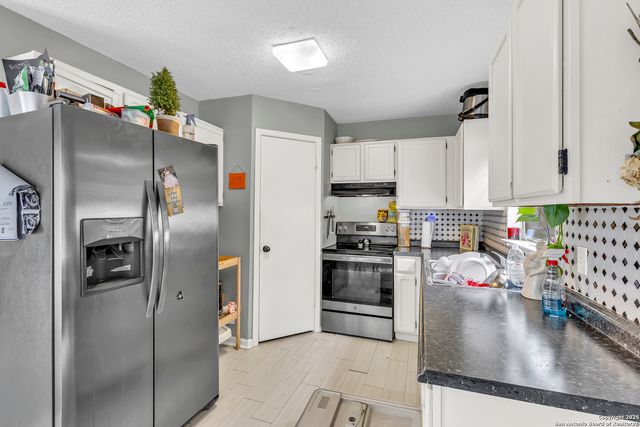 6122 Valley Tree, San Antonio, TX 78250