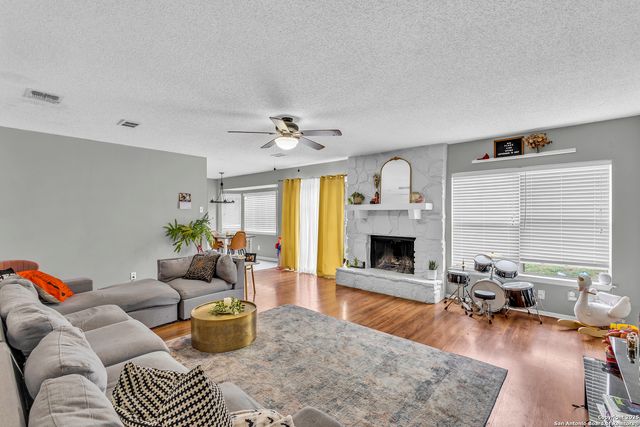 6122 Valley Tree, San Antonio, TX 78250