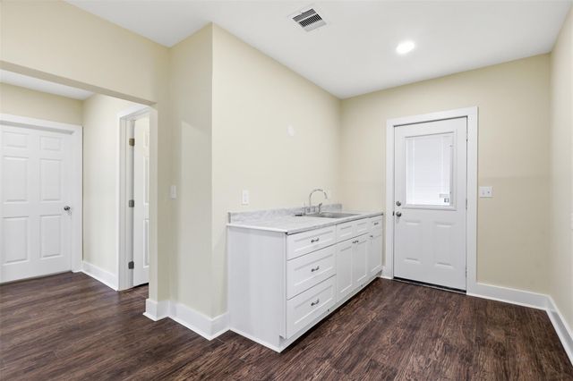 1410 Fannin Street, Columbus, TX 78934