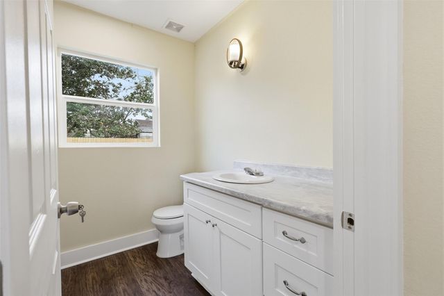 1410 Fannin Street, Columbus, TX 78934