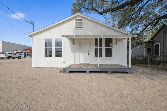 1410 Fannin Street, Columbus, TX 78934