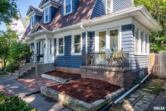 704 RIVER Drive, Bettendorf, IA 52722