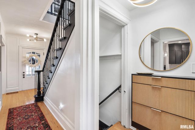 704 RIVER Drive, Bettendorf, IA 52722