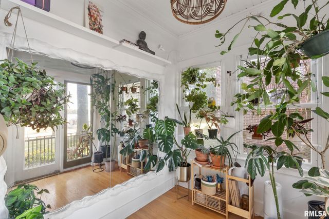 704 RIVER Drive, Bettendorf, IA 52722