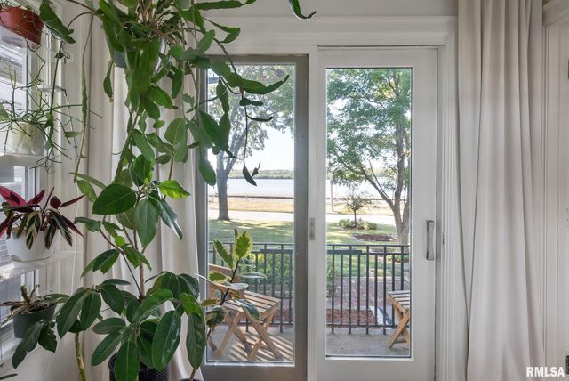 704 RIVER Drive, Bettendorf, IA 52722