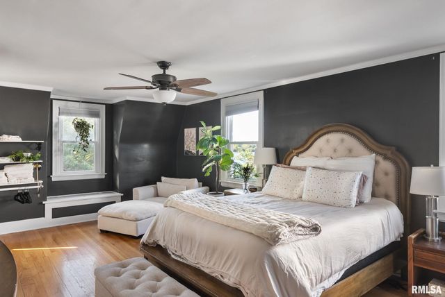 704 RIVER Drive, Bettendorf, IA 52722