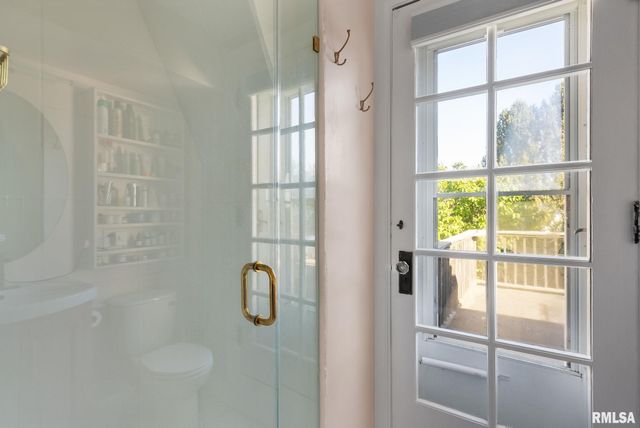 704 RIVER Drive, Bettendorf, IA 52722