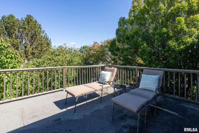 704 RIVER Drive, Bettendorf, IA 52722