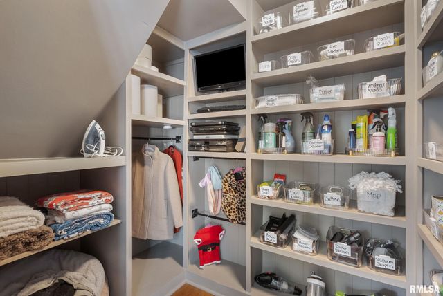 704 RIVER Drive, Bettendorf, IA 52722