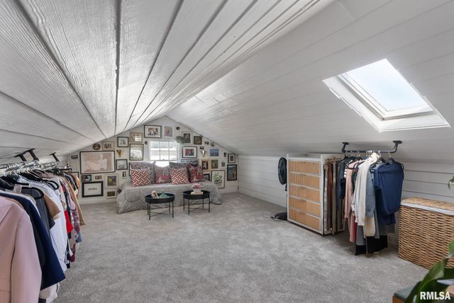 704 RIVER Drive, Bettendorf, IA 52722