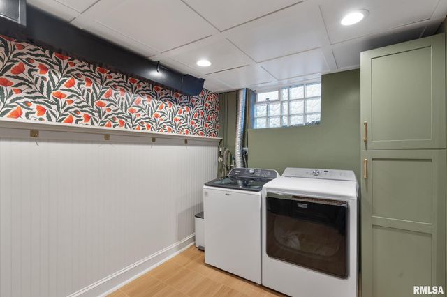 704 RIVER Drive, Bettendorf, IA 52722