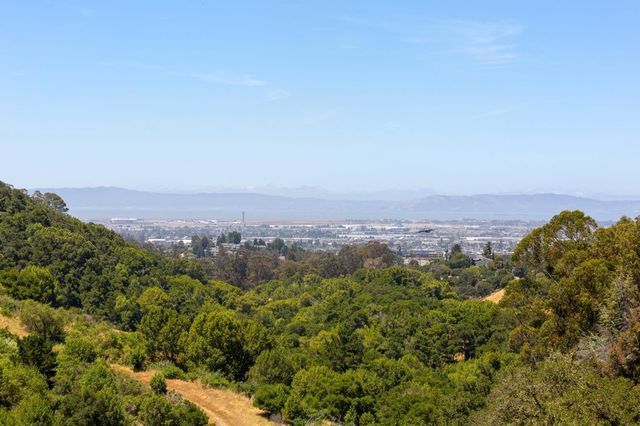 10353 Royal Oak Rd, Oakland, CA 94605