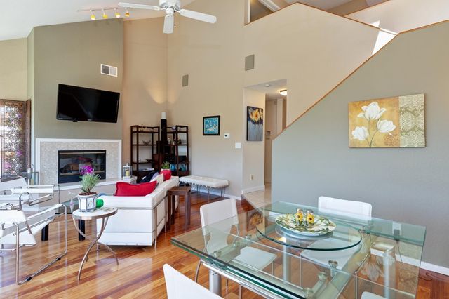 10353 Royal Oak Rd, Oakland, CA 94605