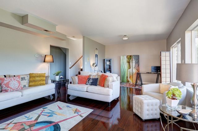 10353 Royal Oak Rd, Oakland, CA 94605