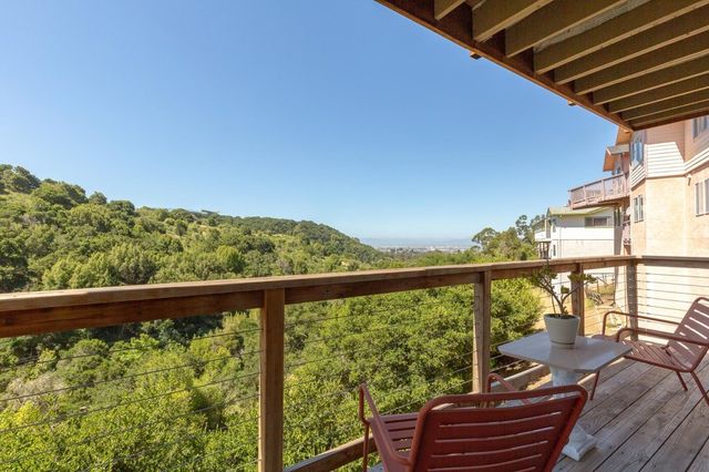 10353 Royal Oak Rd, Oakland, CA 94605