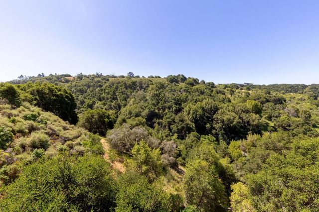 10353 Royal Oak Rd, Oakland, CA 94605