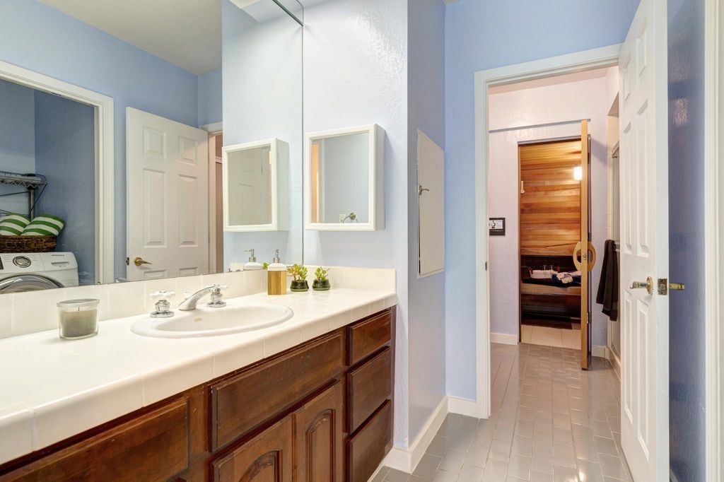 Image 33 of property listing at 10353 Royal Oak Rd, Oakland, CA 94605