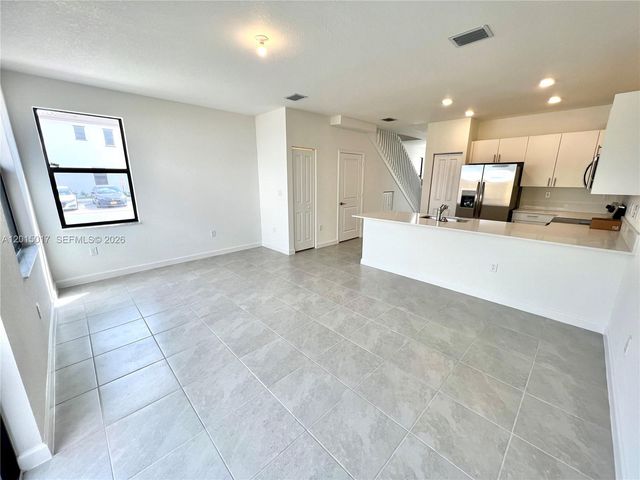 23255 SW 129th Path 23255, Homestead, FL 33170