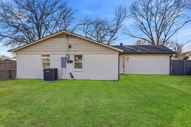 3700 Aurora Street, Haltom City, TX 76117