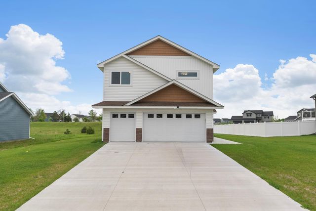 4634 9th Street NE, Saint Cloud, MN 56304