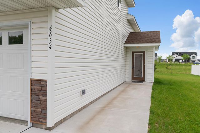 4634 9th Street NE, Saint Cloud, MN 56304