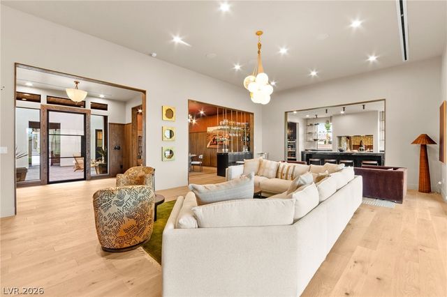 8565 Stange Avenue, Las Vegas, NV 89129