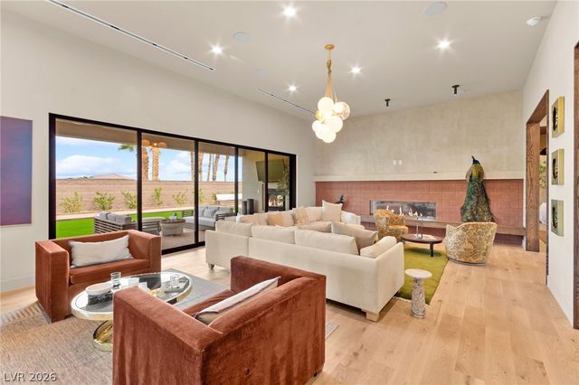 8565 Stange Avenue, Las Vegas, NV 89129