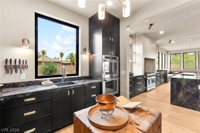 8565 Stange Avenue, Las Vegas, NV 89129