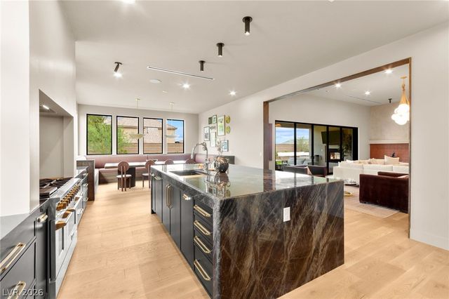 8565 Stange Avenue, Las Vegas, NV 89129
