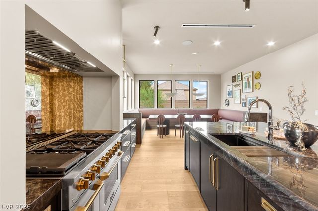 8565 Stange Avenue, Las Vegas, NV 89129